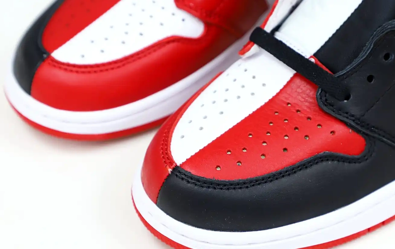 HOME' CHICAGO RETRO 'HOMAGE TO HIGH AIR JORDAN 1 OG NRG EXCLUSIVE 0601